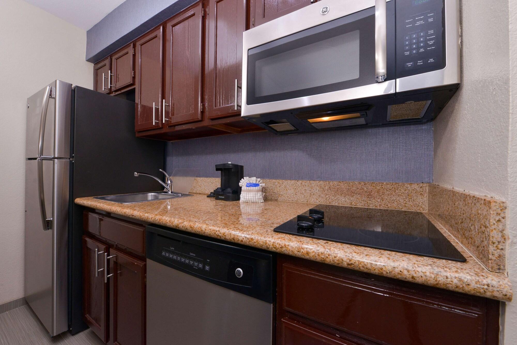 Hotel Homewood By Hilton Dallas-lewisville