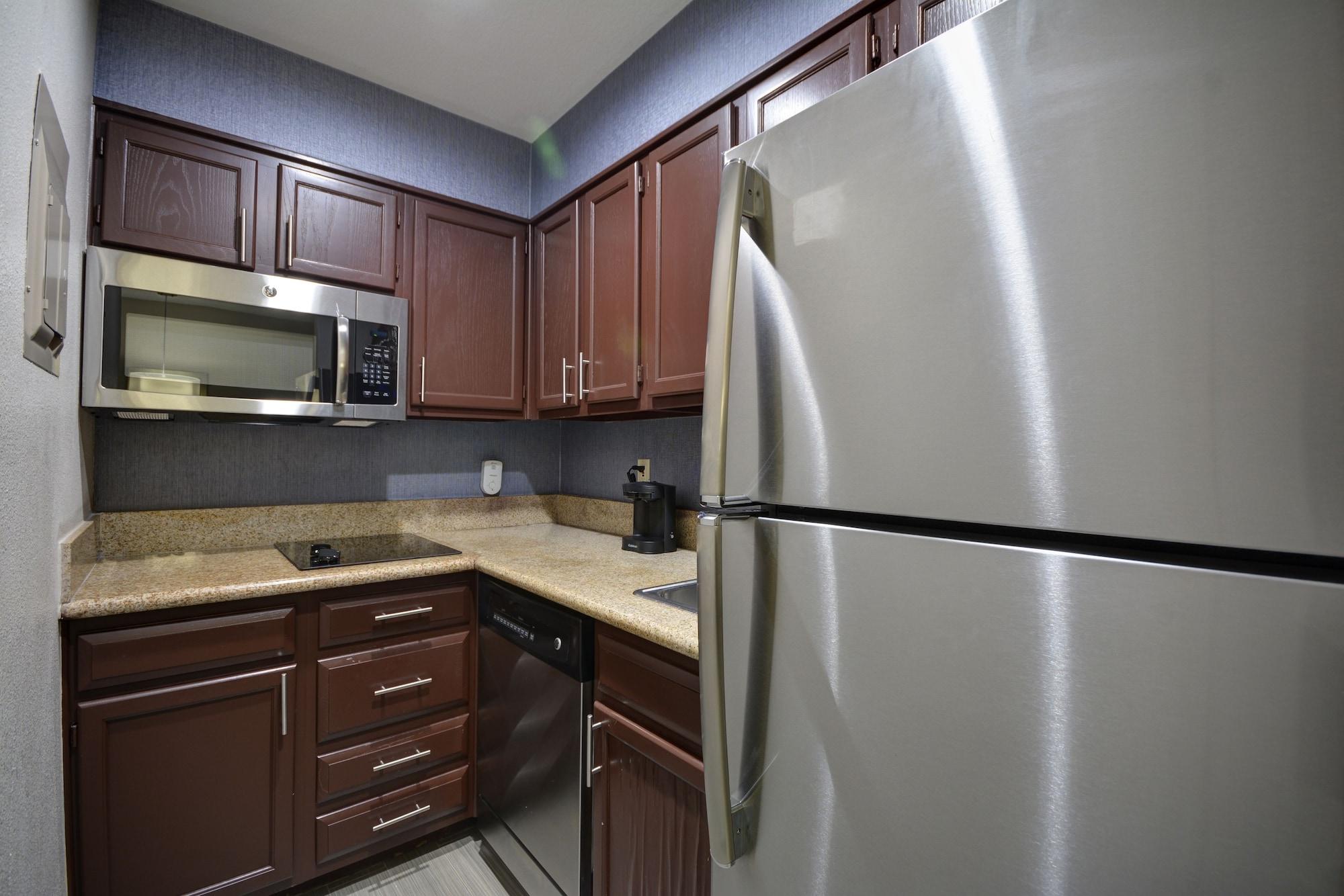 Hotel Homewood By Hilton Dallas-lewisville 3*